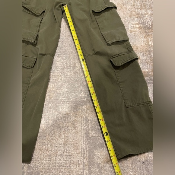 Bershka Cargo Pants Wide Leg Drawstring Olive Green Size 4 Utility Y2K - Picture 8 of 8